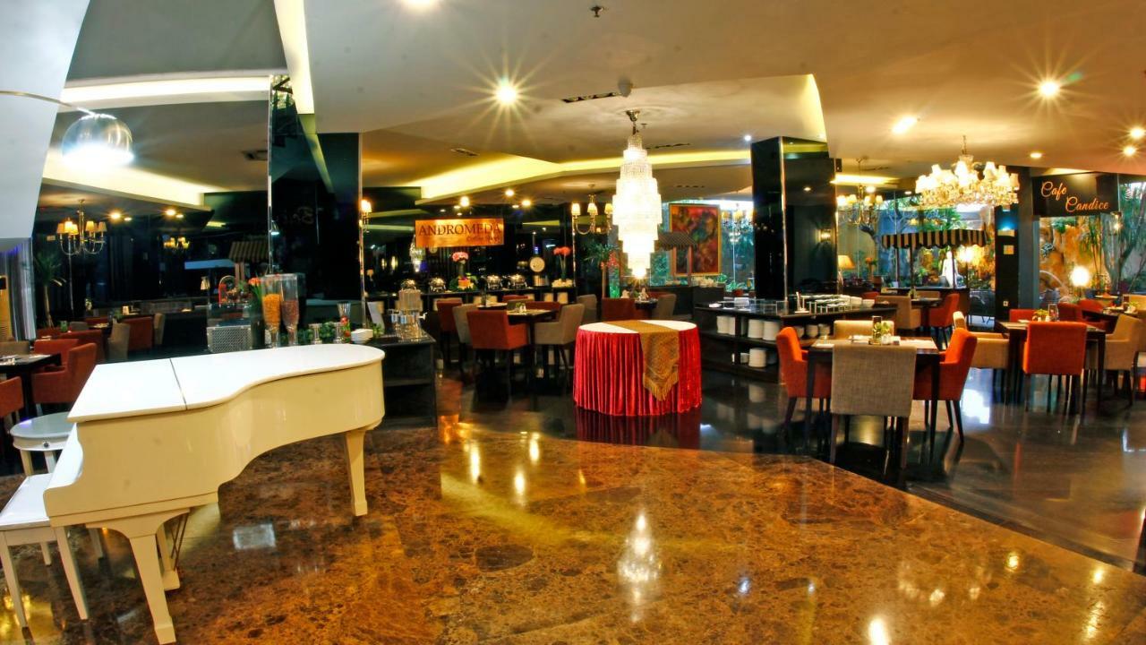 Amaroossa Cosmo Jakarta Eksteriør billede